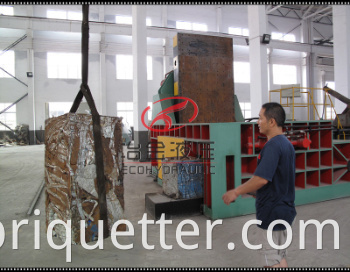 Y81t-130 Automatic Waste Metal Scraps Pressing Baler Machine